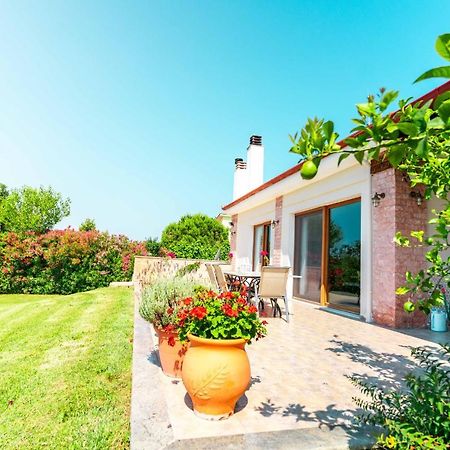 Villa Bougainvillea إبانومي المظهر الخارجي الصورة