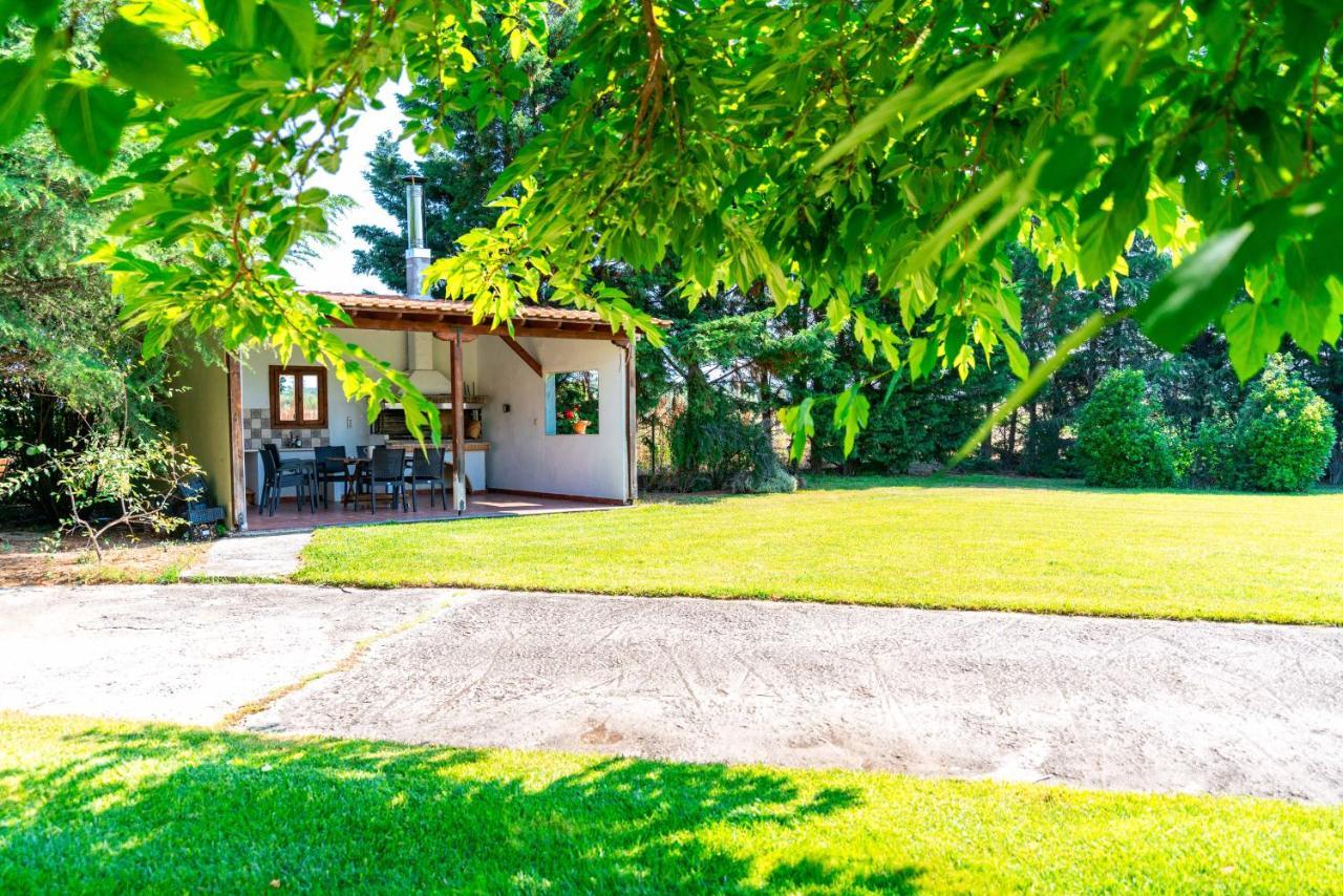 Villa Bougainvillea إبانومي المظهر الخارجي الصورة